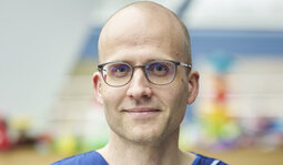 Portrait Dr. Dominik Schöndorf