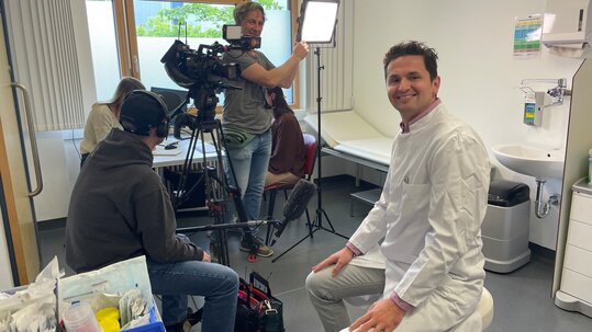 ZDF-Dreh Endometriose PD Dr. Hamoud