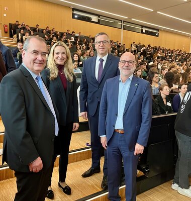 Gruppenbild bei der Erstsemesterbegrüßung