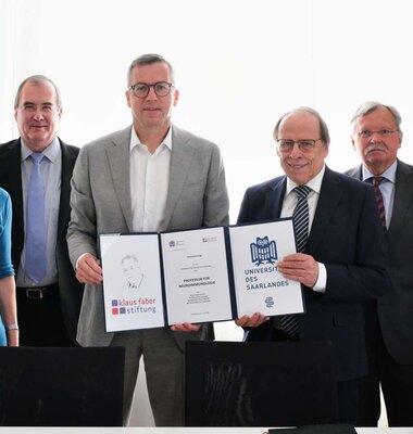 ertragsunterzeichnung für eine Stiftungsprofessur für Neuroimmunologie