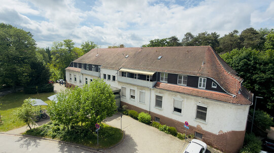 Gebäude von schräg oben