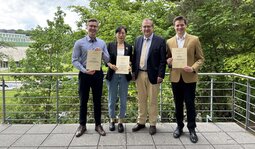 Die Preisträger des Calogero-Pagliarello-Preises mit Dekan Prof. Hannig