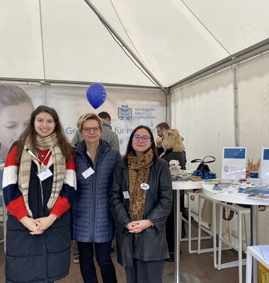 Drei Kolleginnen des UKS-Schulzentrums